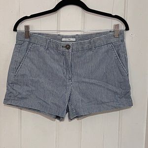 Gap Seersucker shorts, women’s size 4